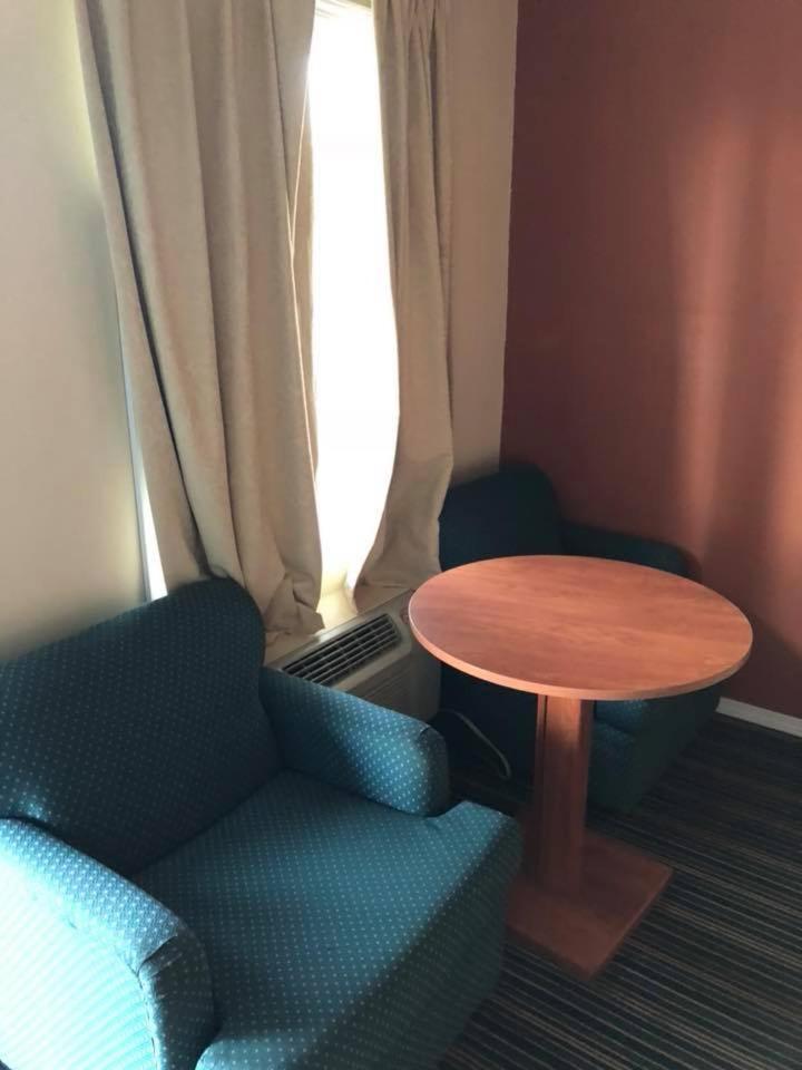 佩利苏格兰旅馆及套房酒店 佩里 外观 照片